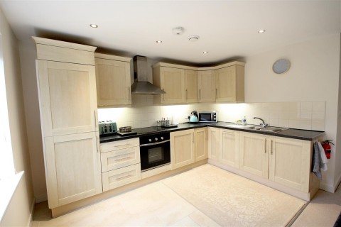 Click the photo for more details of Heathcote House, Tapton Lock Hill, Chesterfield