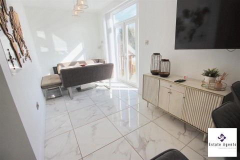 Click the photo for more details of Crawshaw Grove, Sheffield