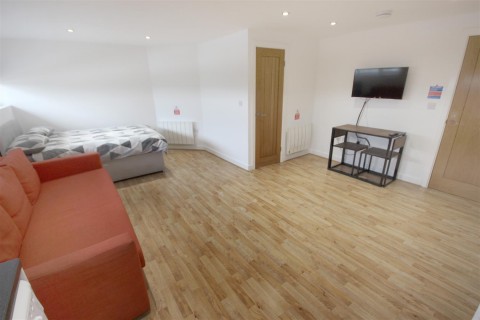 Click the photo for more details of Midhill Road, Sheffield