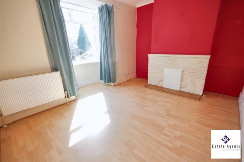 Click the photo for more details of 9 Chatsworth Park GroveSheffield