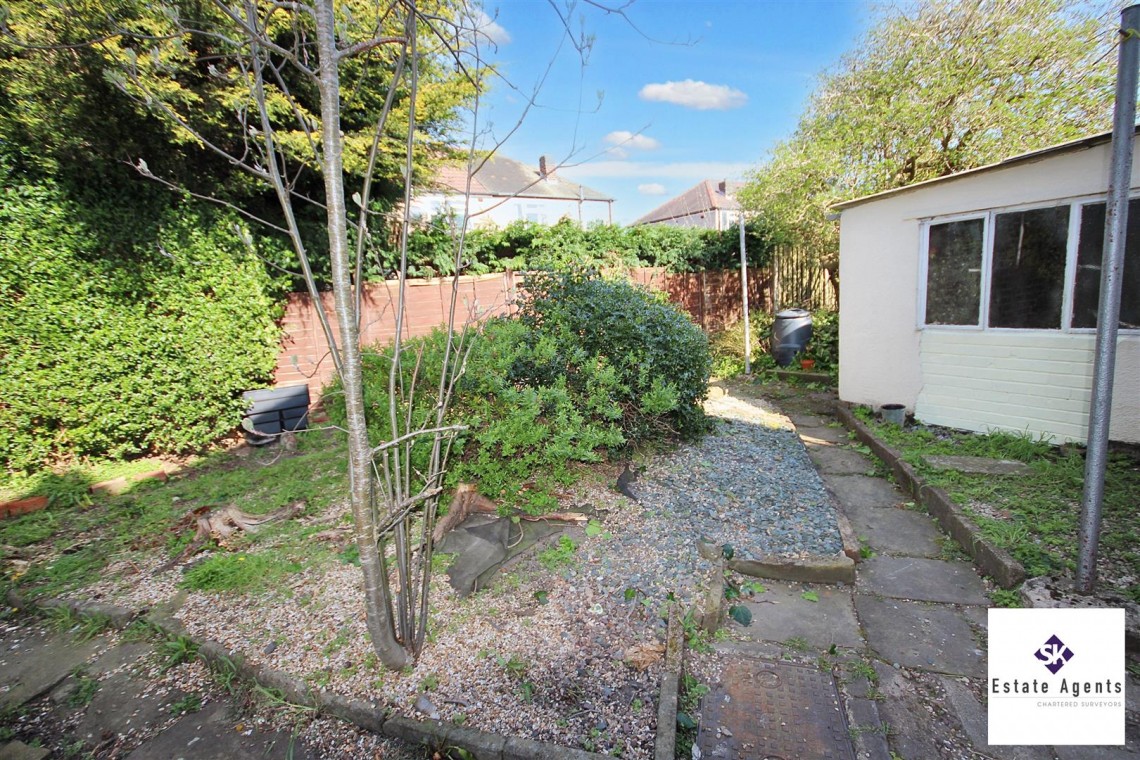 Images for 9 Chatsworth Park GroveSheffield