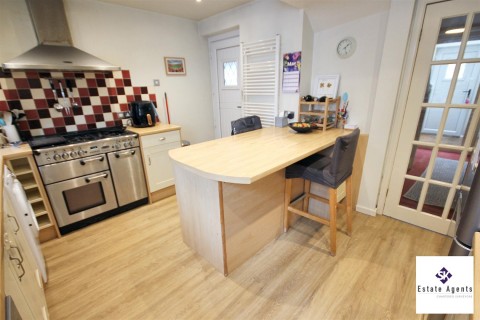 Click the photo for more details of Meadow Head Avenue, Sheffield