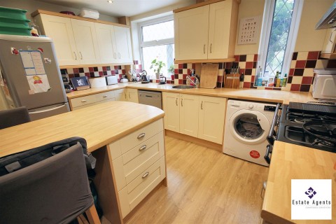 Click the photo for more details of Meadow Head Avenue, Sheffield