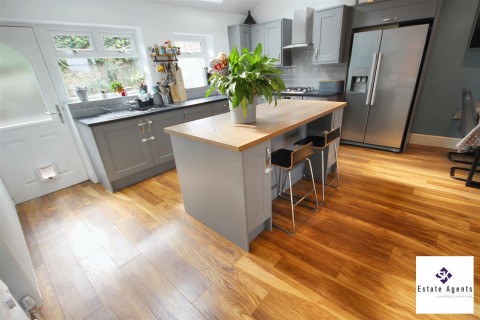 Click the photo for more details of Mount View Road, Sheffield