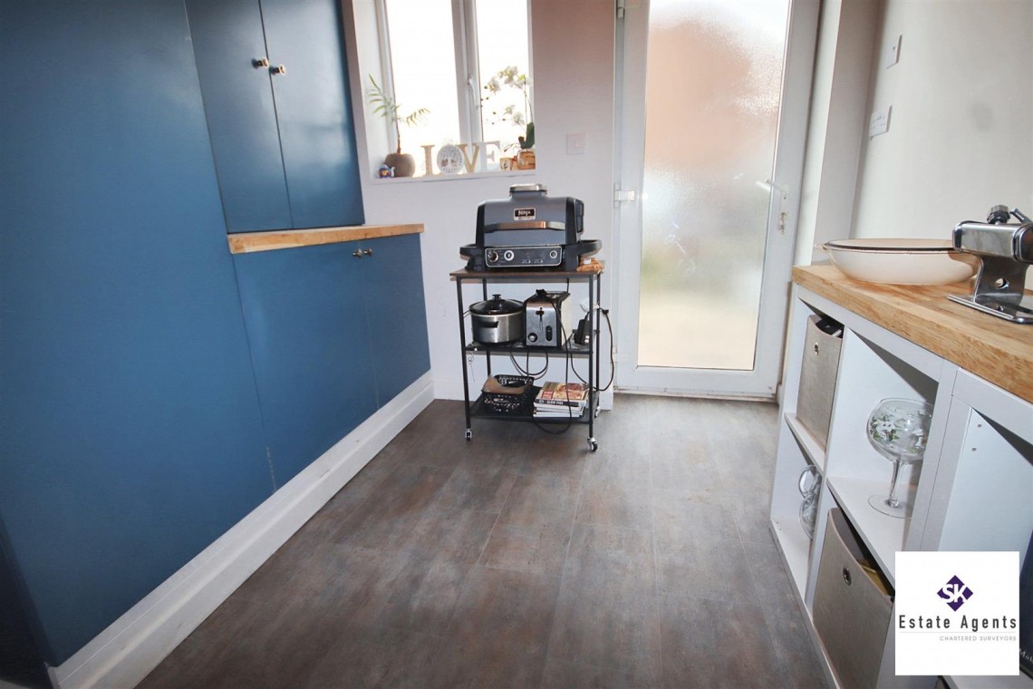 Images for Jordanthorpe Green, Sheffield