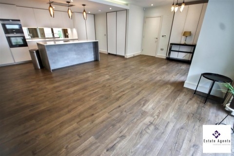 Click the photo for more details of Chelsea Heights, Sheffield