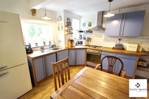 Click the photo for more details of Bishopscourt Road, Sheffield