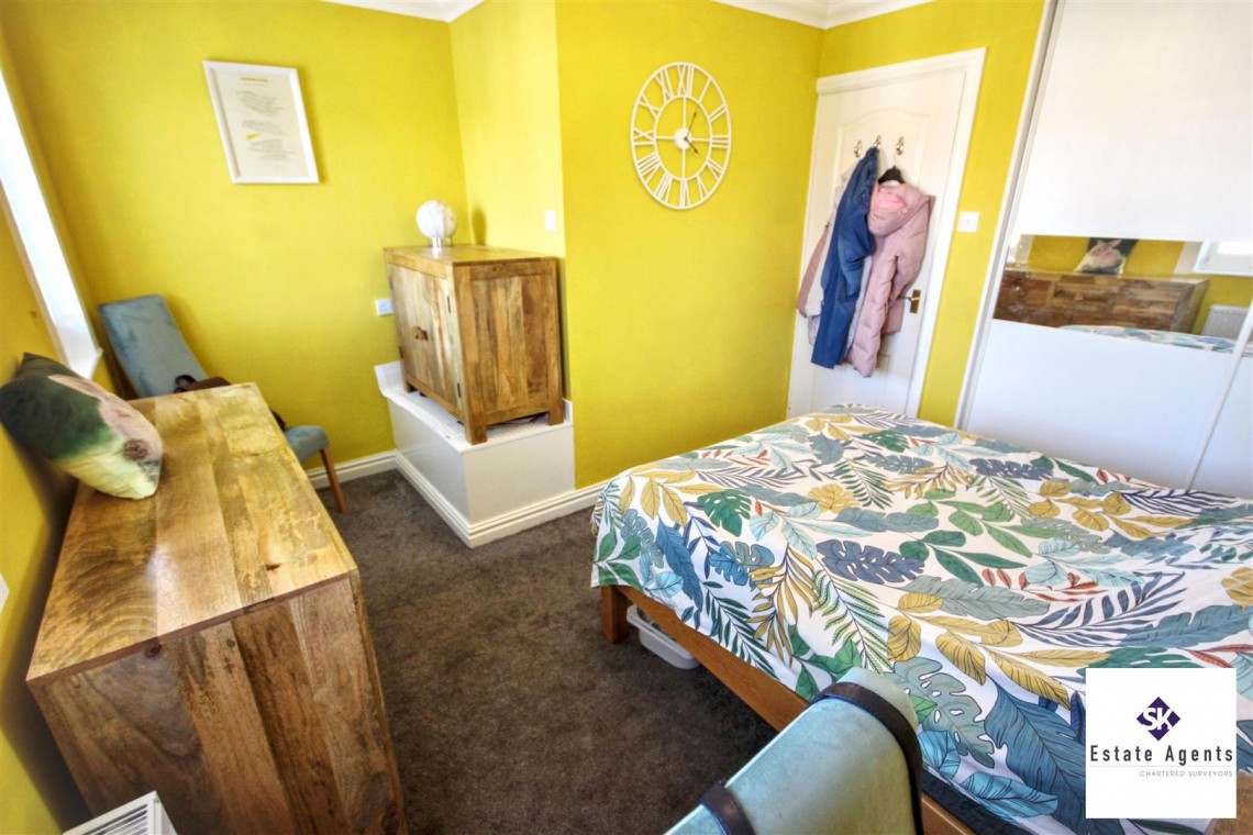 Images for Jordanthorpe Green, Sheffield