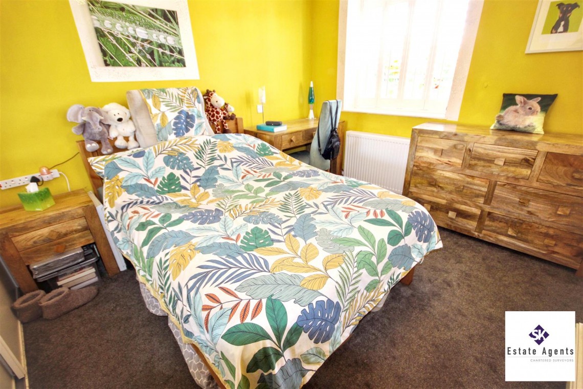 Images for Jordanthorpe Green, Sheffield